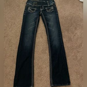 Super cute detailed Hydraulic low rise boot flare jeans